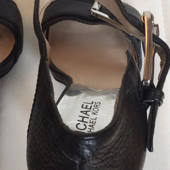 EUC Michael Kors Women's Black 8.5 Heels Sandals - Picture 5 of 15